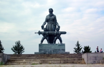 მონუმენტი