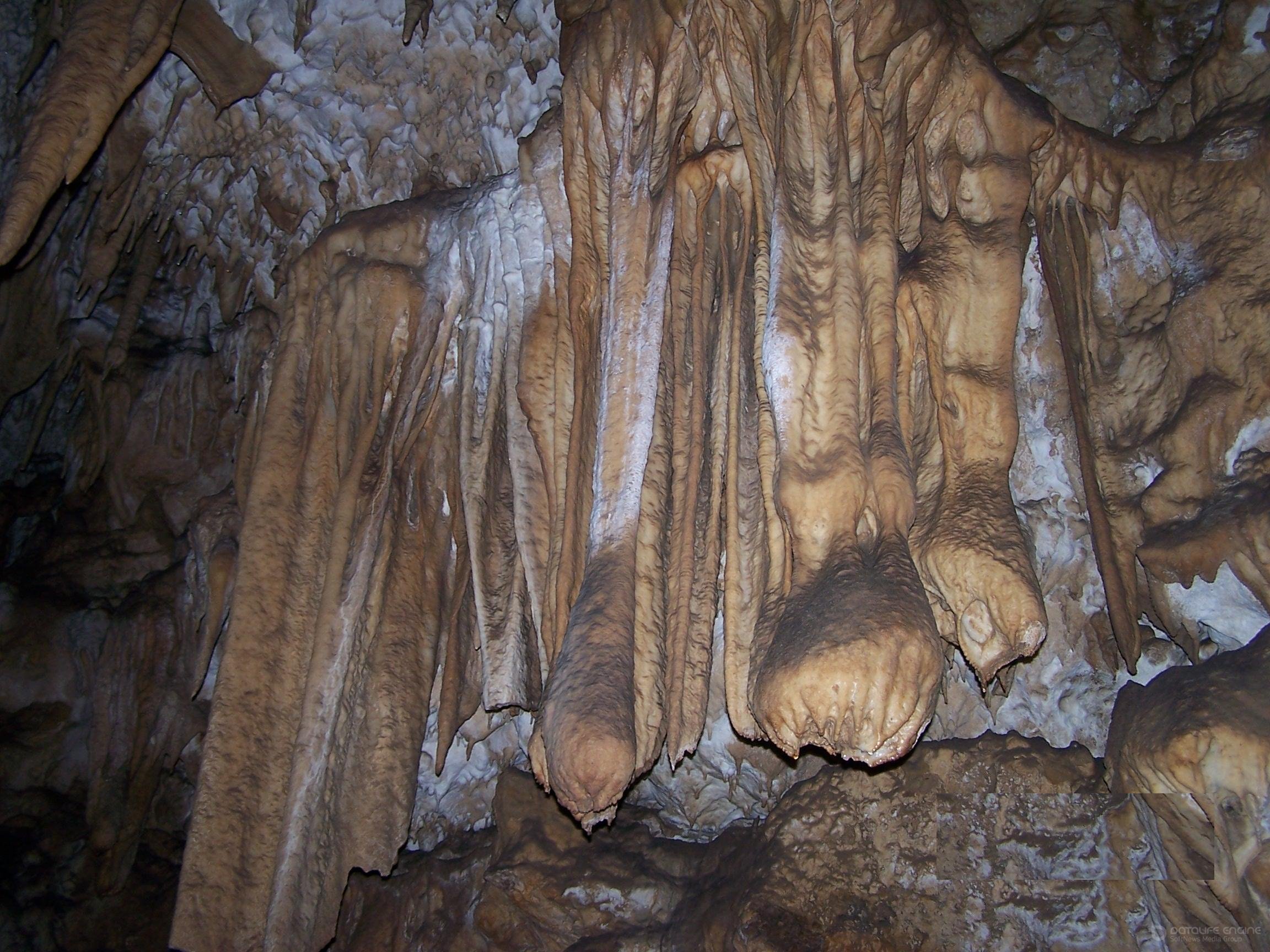 Sakazhia Cavern natural monument